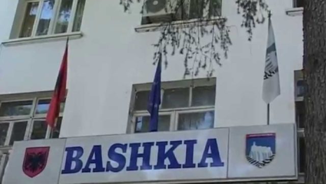 Gjirokaster, bashkia