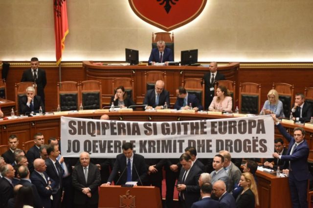 protest opozit kuvend1