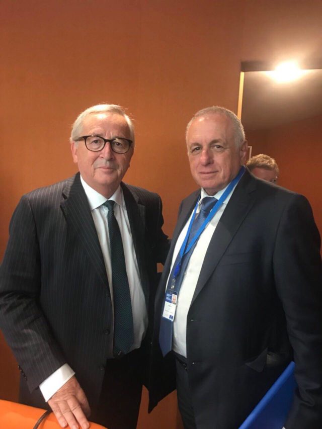 36177236_1827160307305906_6492054496259080192_n