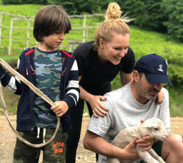 Saimir Tahiri, familja