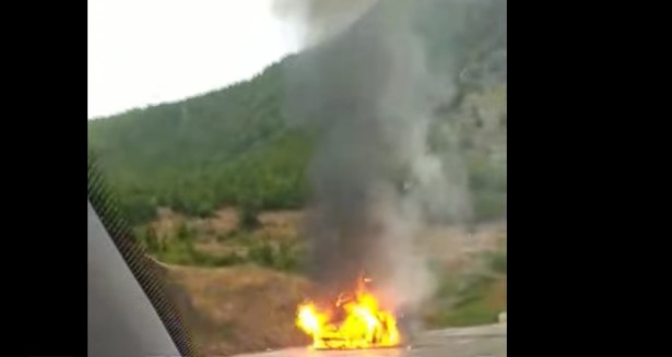 07735279-8879-43B5-A47B-2276D89F136A