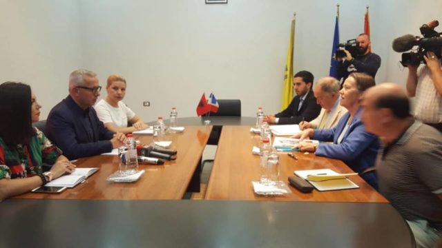 ambasadorja-fanceze-356x364