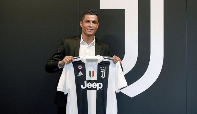ronaldo.juve.fotomontaggio.2018.690x400