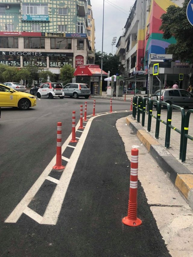 auto_lalui_41533489226