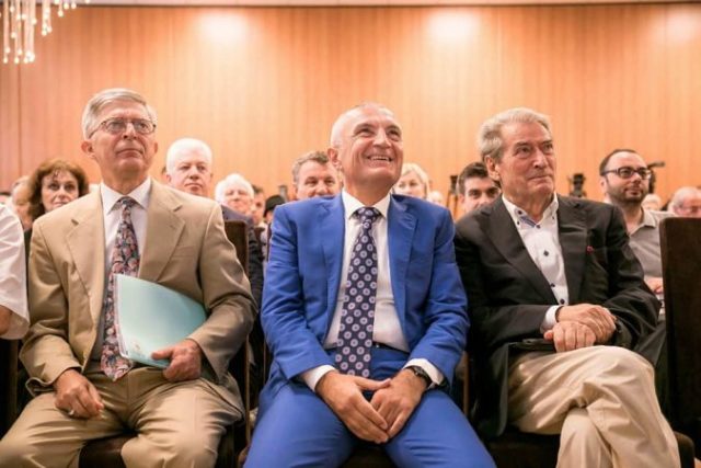 Meta-tek-libri-1-675x450