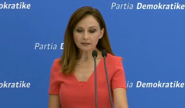 Tabaku new për teatrin