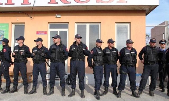 policia-ne-reshit-rusi1