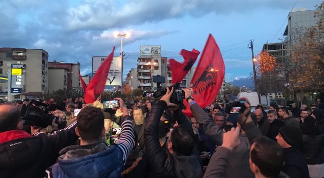 b02e9686-89c0-4342-b4e9-ed0473780082_1544464667-4802583