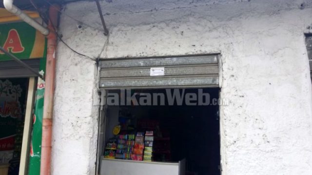 tirane-grabitet-dyqani-768x431