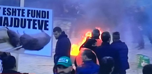 protesta parlament 26 janar