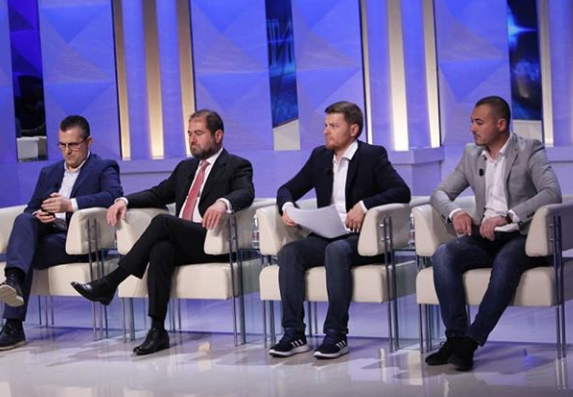 08245BBC-54CC-4455-B1BA-DA8AFFEF63D6