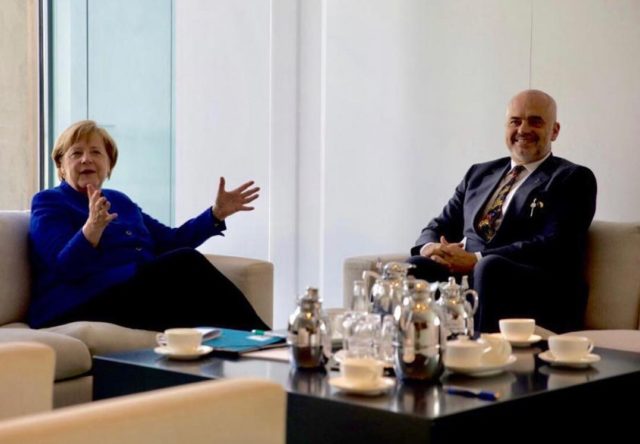 73A49DE9-FF9F-48FE-AF5E-608314833F1A