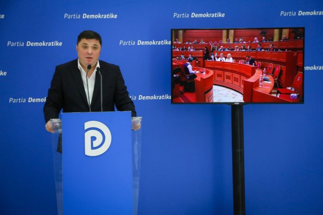 AF637922-A947-4E8D-B2E6-D2D4F7A1F65F