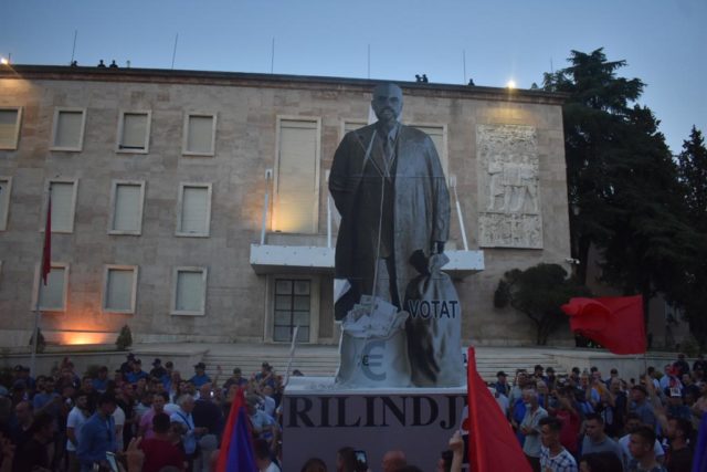 1529E814-74DB-4AD5-849D-5503AC608BB7