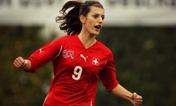 2EC86809-0369-4A37-AFF6-6D444B5E1348