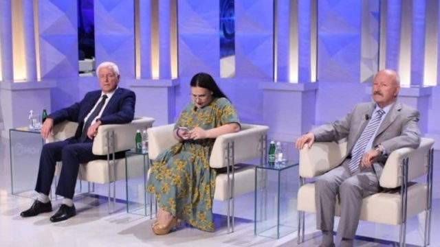 4F950C83-86DC-4956-BED9-99DD80F9B31E