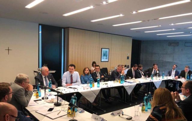 d57027e6-07fa-4a2c-a3f7-dc96155d5ee6