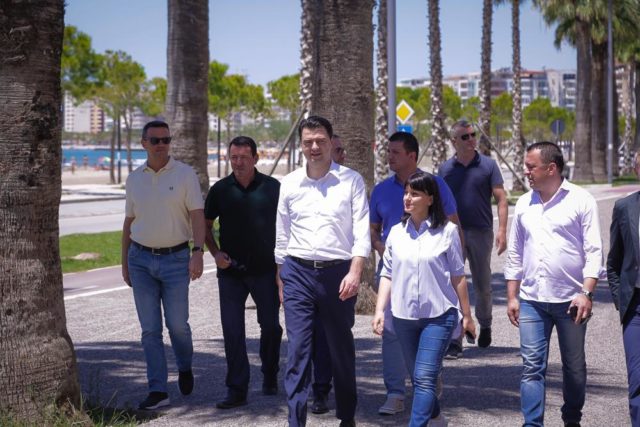 05BA6251-4C98-4F53-B081-35CCF9A52448