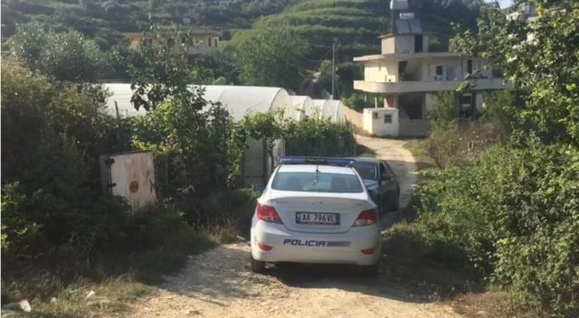 6592D4F2-FC43-471C-8199-7A2B3C130D9C