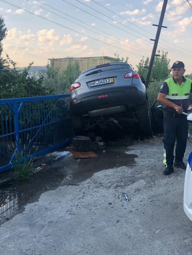 3364ED70-161B-46DF-AD12-1A6B1468CEA9