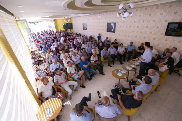 53C00AE9-64B7-4CF9-8057-BD695AE33098