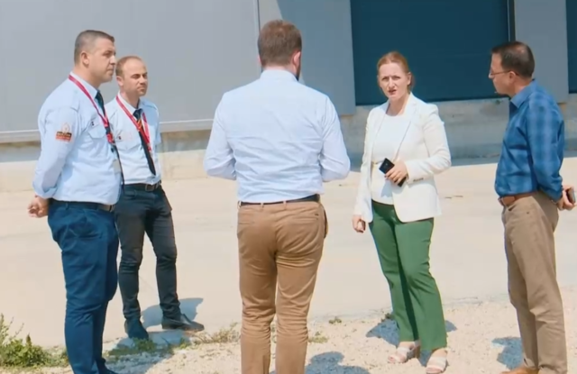 62B4EA15-52BA-4EAF-B72C-59CFCA0996C8