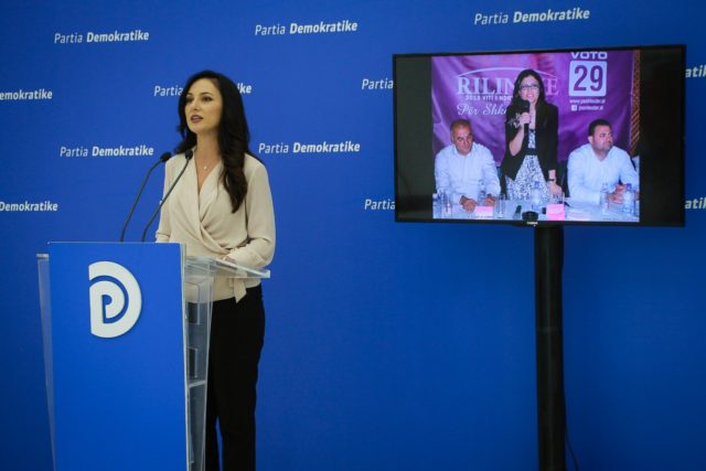 35EC1805-519C-41F7-AF5A-16959C3D84CC