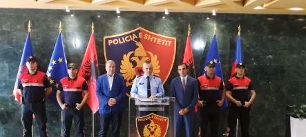VIDEO/Detaje nga ndalimi i grupit kriminal, policia: Kanabisin holandez e kultivonin në Shqipëri, disa të arrestuar