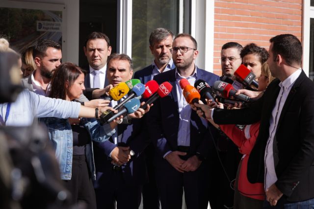 54CF8E2C-33E7-40F8-8E39-4FC45509E113