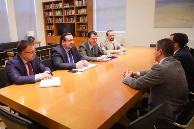 b7836df4-6b41-4e38-b849-69cceb708238