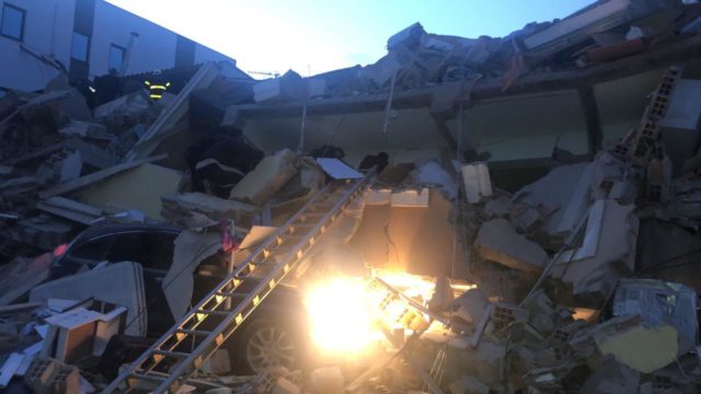 Pallatii-shembur-ne-Durres-4