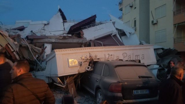 Pallatii-shembur-ne-Durres-5