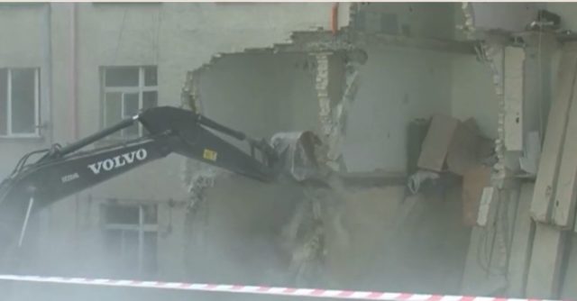 8F731A35-13D6-406A-83A9-281D0444C946