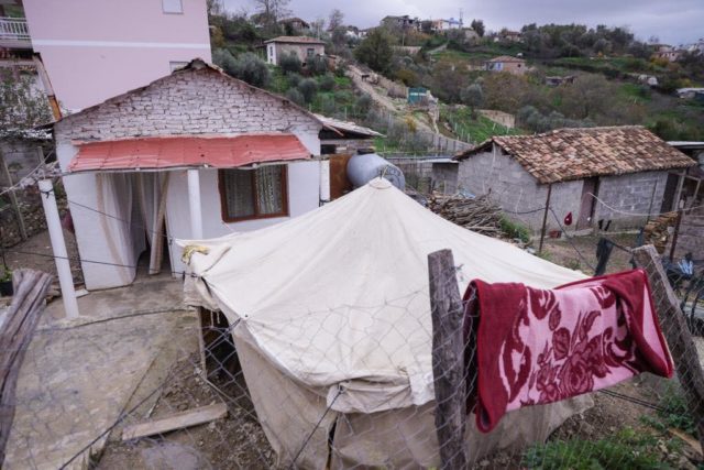 C78E4DA9-0DBC-4C76-B0B6-4A9157A4E757