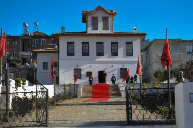 28F0582F-145A-4F0D-8081-E91FFEAEC6E5