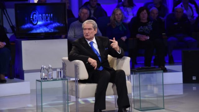 D5768EF5-D73F-44DF-9031-7ABBE4B90EBD