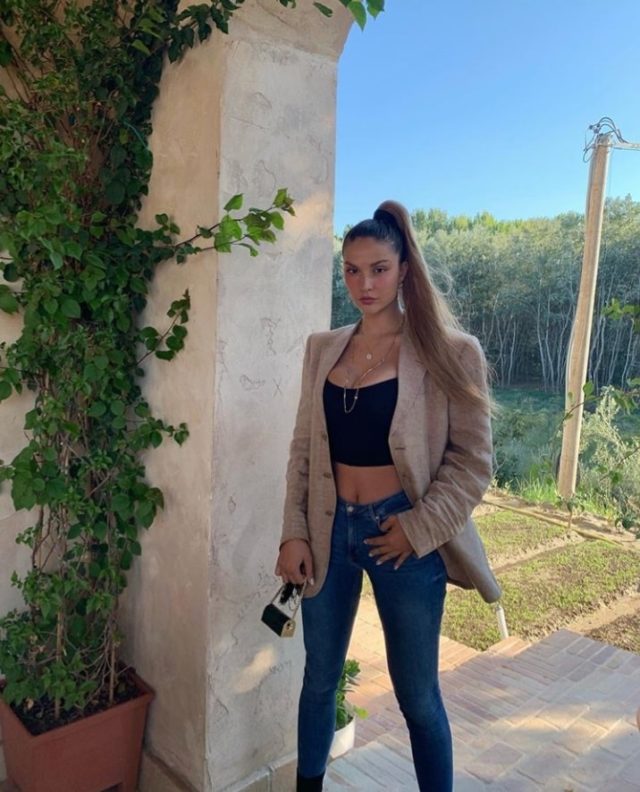 8ABDBE8A-D35D-4562-AED5-DF1165CE7033