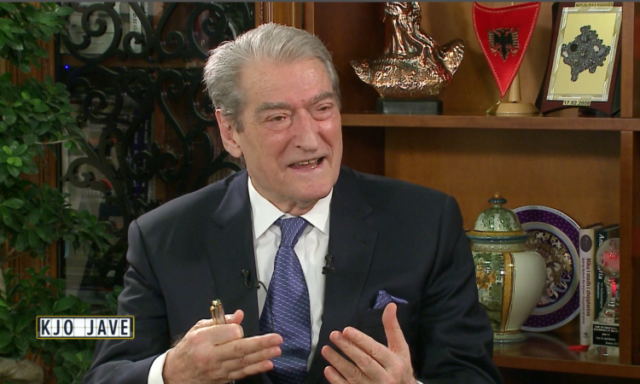 F9C725D0-9FC3-40F0-A8F5-86FCF6937733