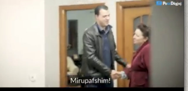 3F8D7FAF-3781-4EE1-9D54-5A1F26D64239