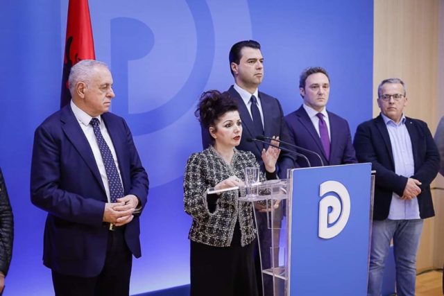 9E15481C-0BA4-404A-8545-4EDB390248FB