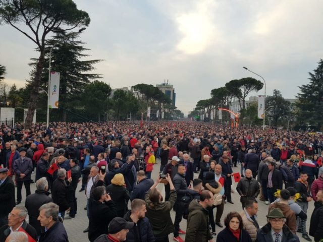 meta proteste pamje 2