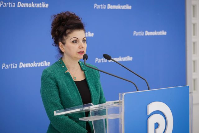 mirela tabaku