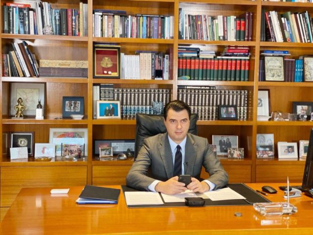 68C2A723-59E2-4B54-BD86-98A7D9A553B1