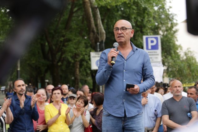 72229002-939E-4667-BFE8-B80B72B9C374