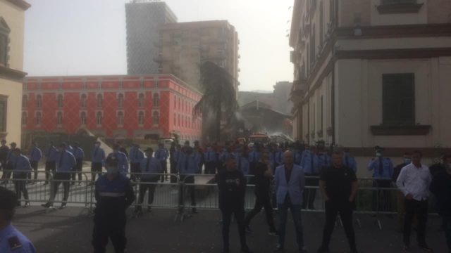 FE90F05B-B323-4D19-9414-CDC1C76CA1A6