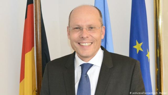 01F8896F-E14C-4FAC-B398-6E185FEE8E07