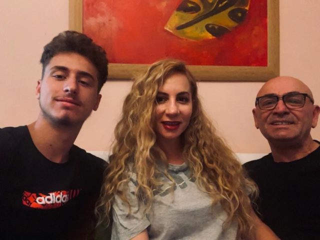 305268F9-4597-4997-B274-4682397FA752