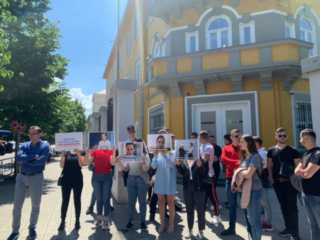 proteste-ministria e arsimt