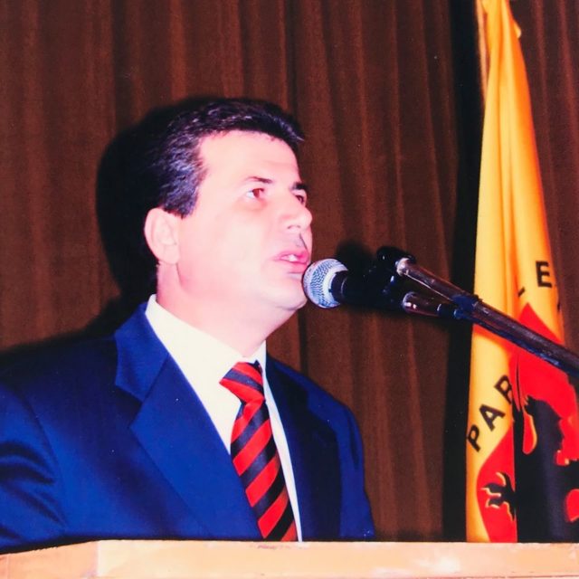 63AD8C09-026A-4D53-8DF3-900965CBF097