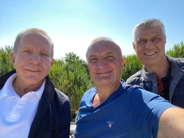 9E9D8465-2752-4930-BF78-62390FA7D338